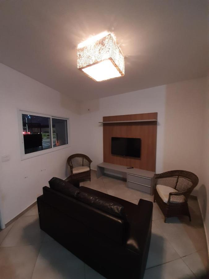 Sobrado Frente Ao Sesc, Wifi 300Mb, 2 Vagas Auto, Cozinha, Churrasqueira, Moderno E Reformado Бертиога Экстерьер фото